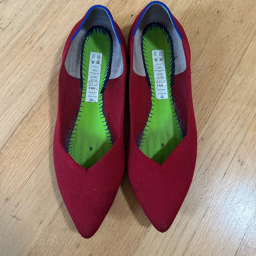 Rothy’s The Point Red Flat
